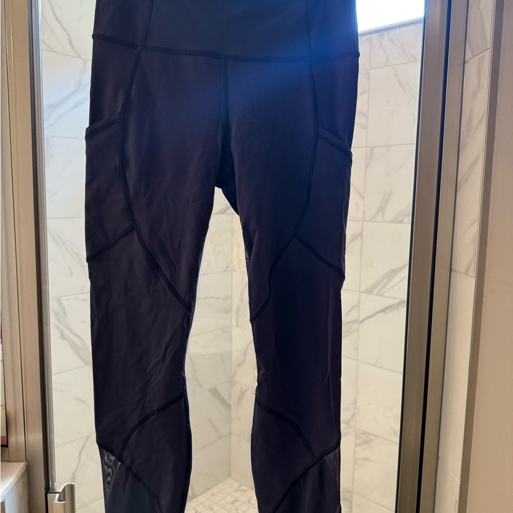 Lululemon Navy Mesh Insert Athletic Leggings